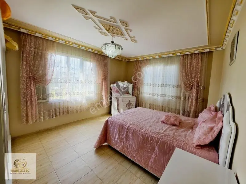 Gülbahcesi Mh Mavi Cennet Havuzu İlerisinde 320 Mt 4 Katlı Ev — fotoğraf 3