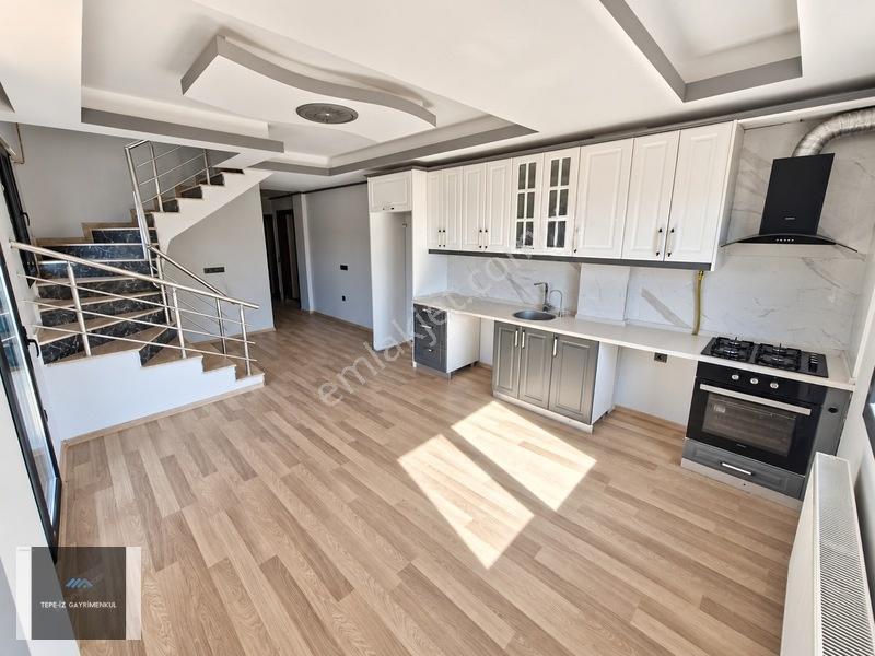 Urla Yaka'da 130 M² 4+1 Çatı Piyesli Satılık Dubleks Daire — fotoğraf 15