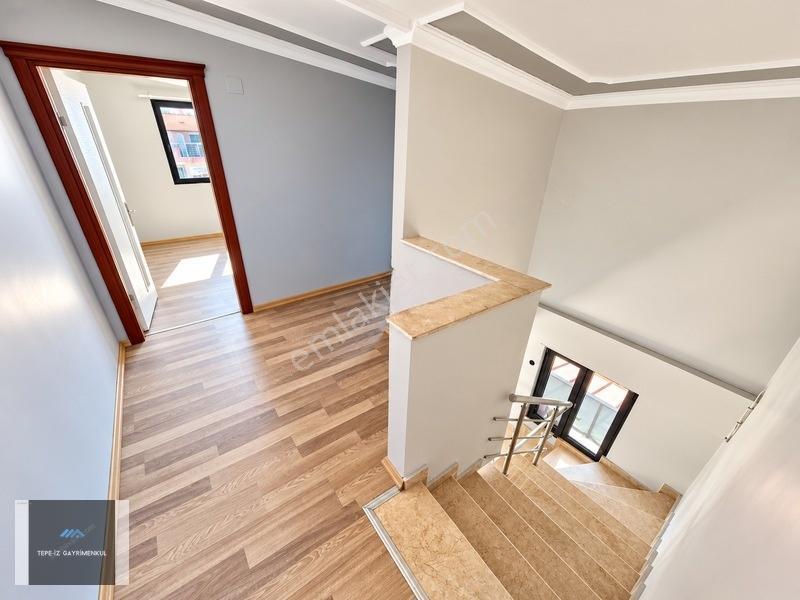 Urla Yaka'da 130 M² 4+1 Çatı Piyesli Satılık Dubleks Daire — fotoğraf 20