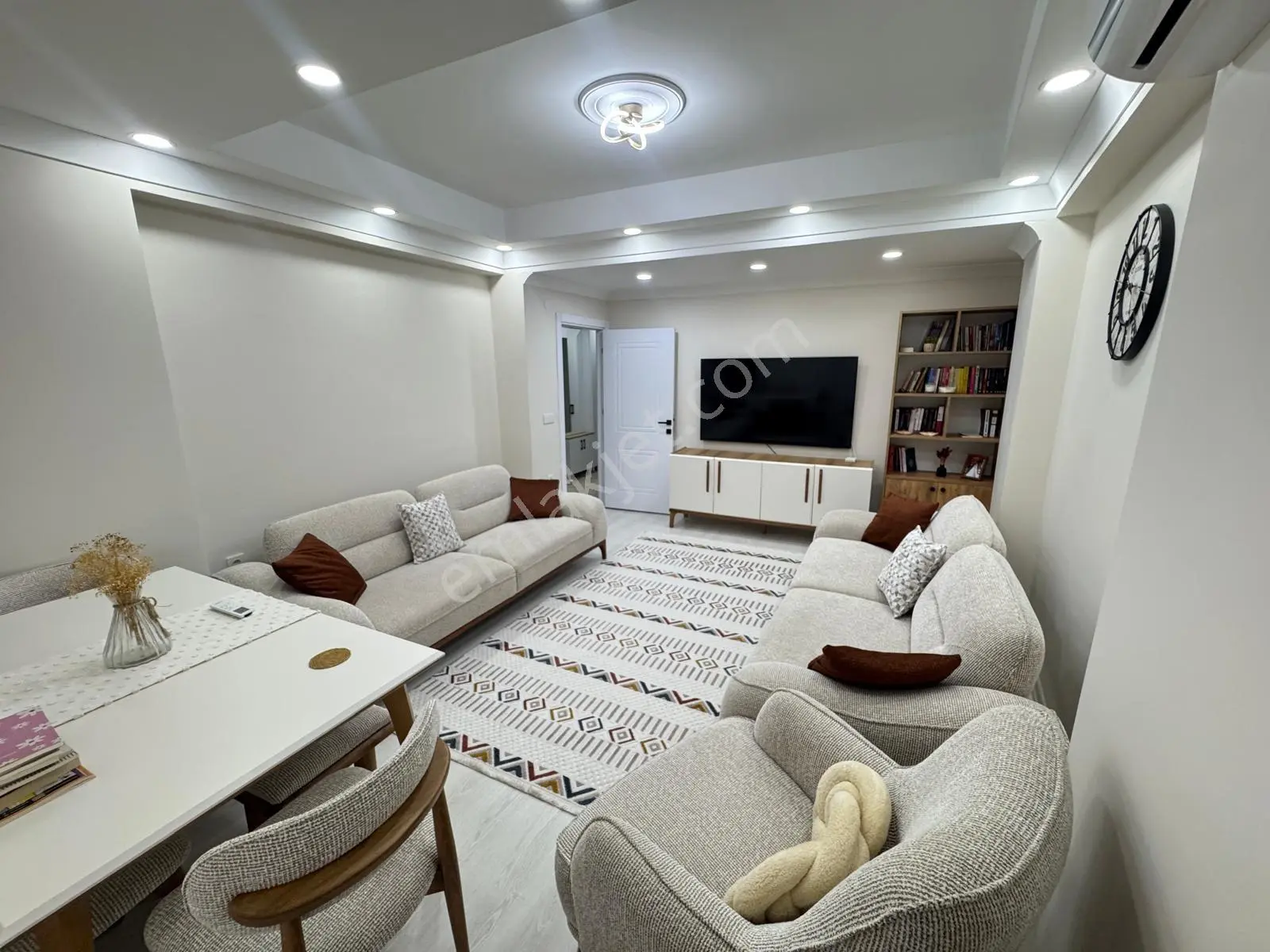 Aydın İnşaat'tan İsmetpaşa Mah 2 Yaşında 3+1 120m² 1.kat Daire.! — fotoğraf 2