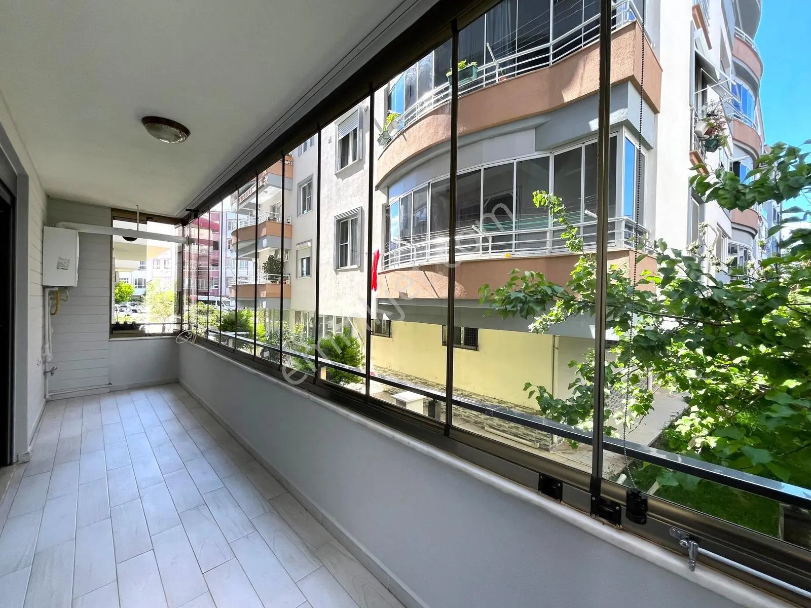 Yetkili Gümüşden Akçayda Full Kredili Doğalgazlı Denize 600m Şahane 2+1 Satılık Daire — fotoğraf 4