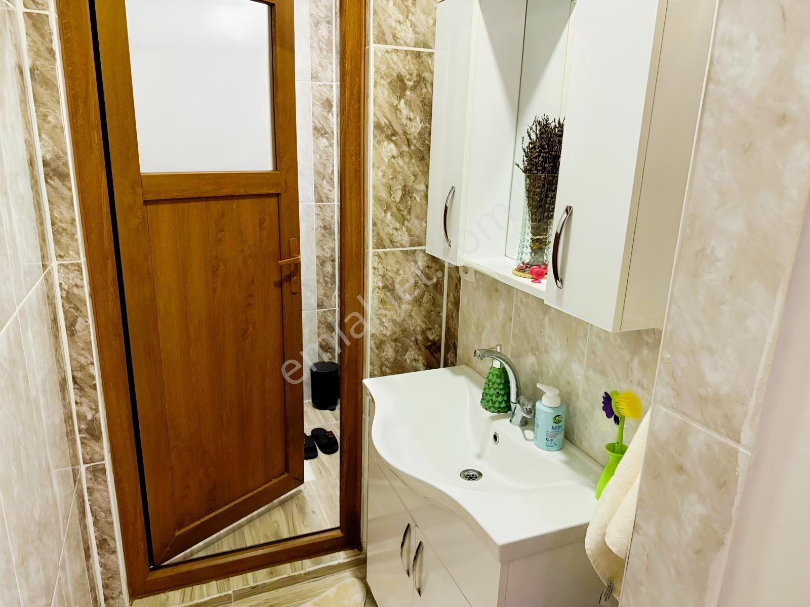 Ok Emlaktan Bulunmayan Konumda Satılık 3+1 Daire Köşe Başı — fotoğraf 3