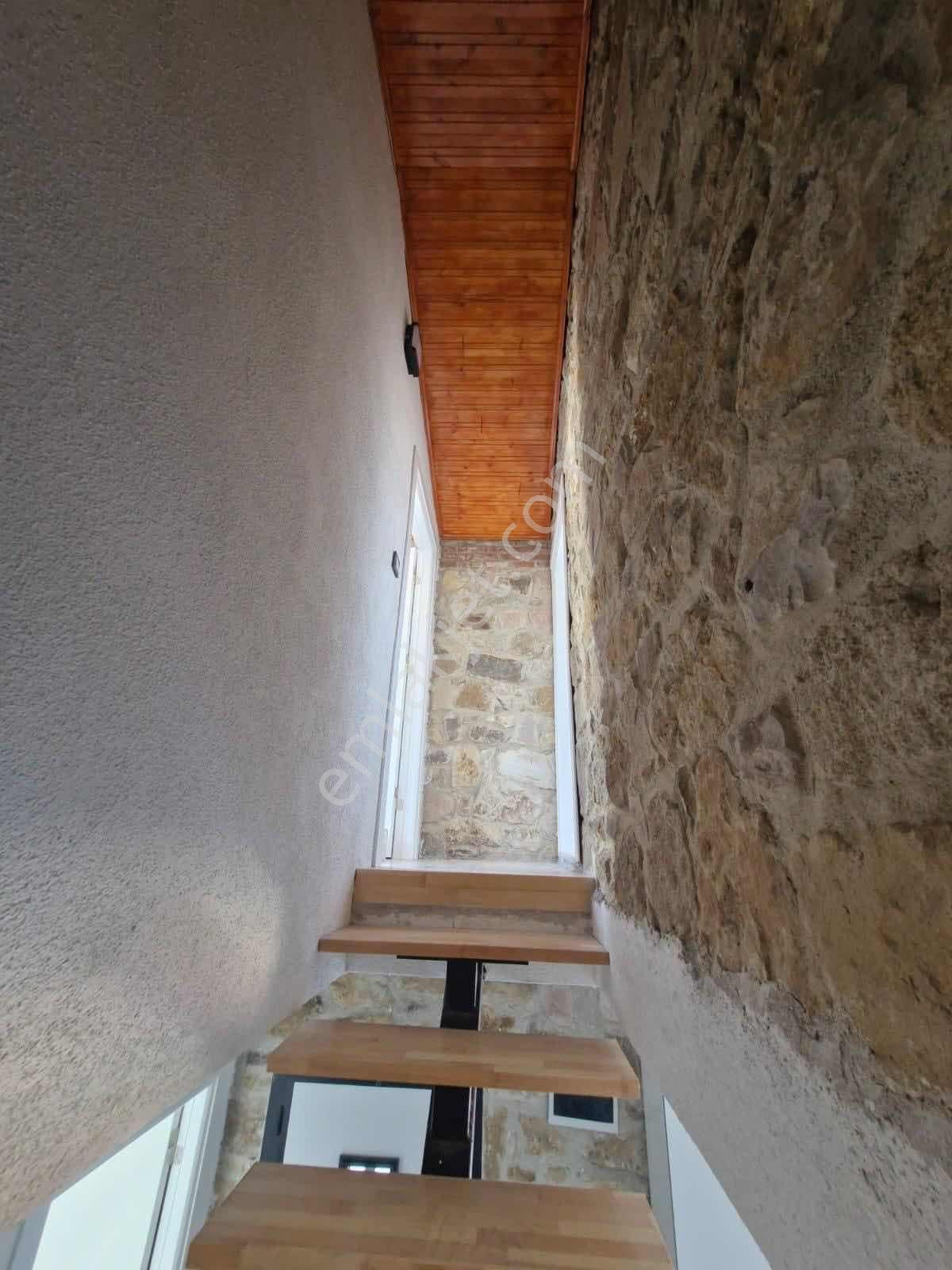 Deniz Manzaralı Teraslı Sıfır Müstakil Taş Ev — fotoğraf 5