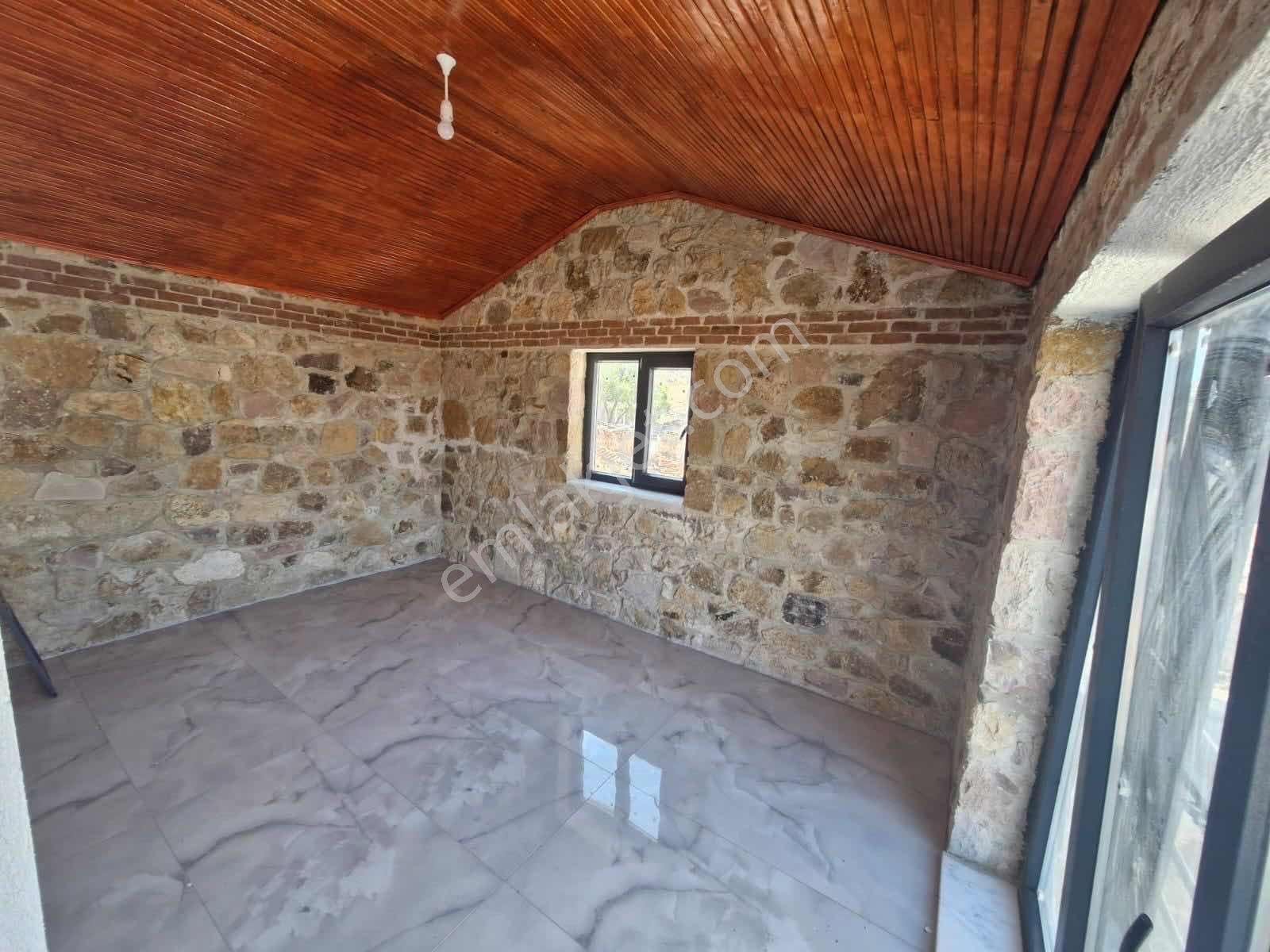Deniz Manzaralı Teraslı Sıfır Müstakil Taş Ev — fotoğraf 26
