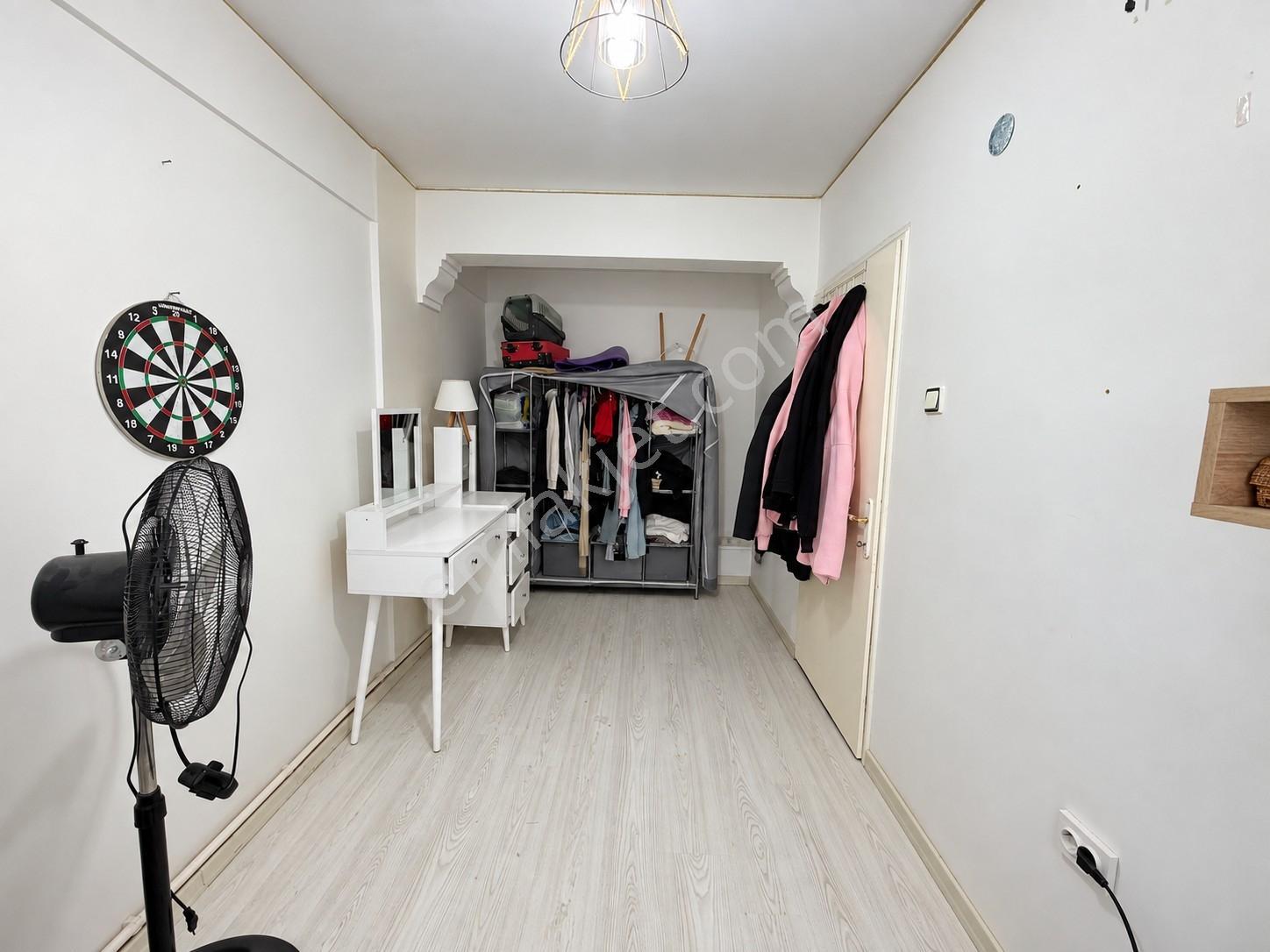 Buca Murathan Genişletilmiş Ve Tadilatlı Köşe Müstakil Dubleks — fotoğraf 15
