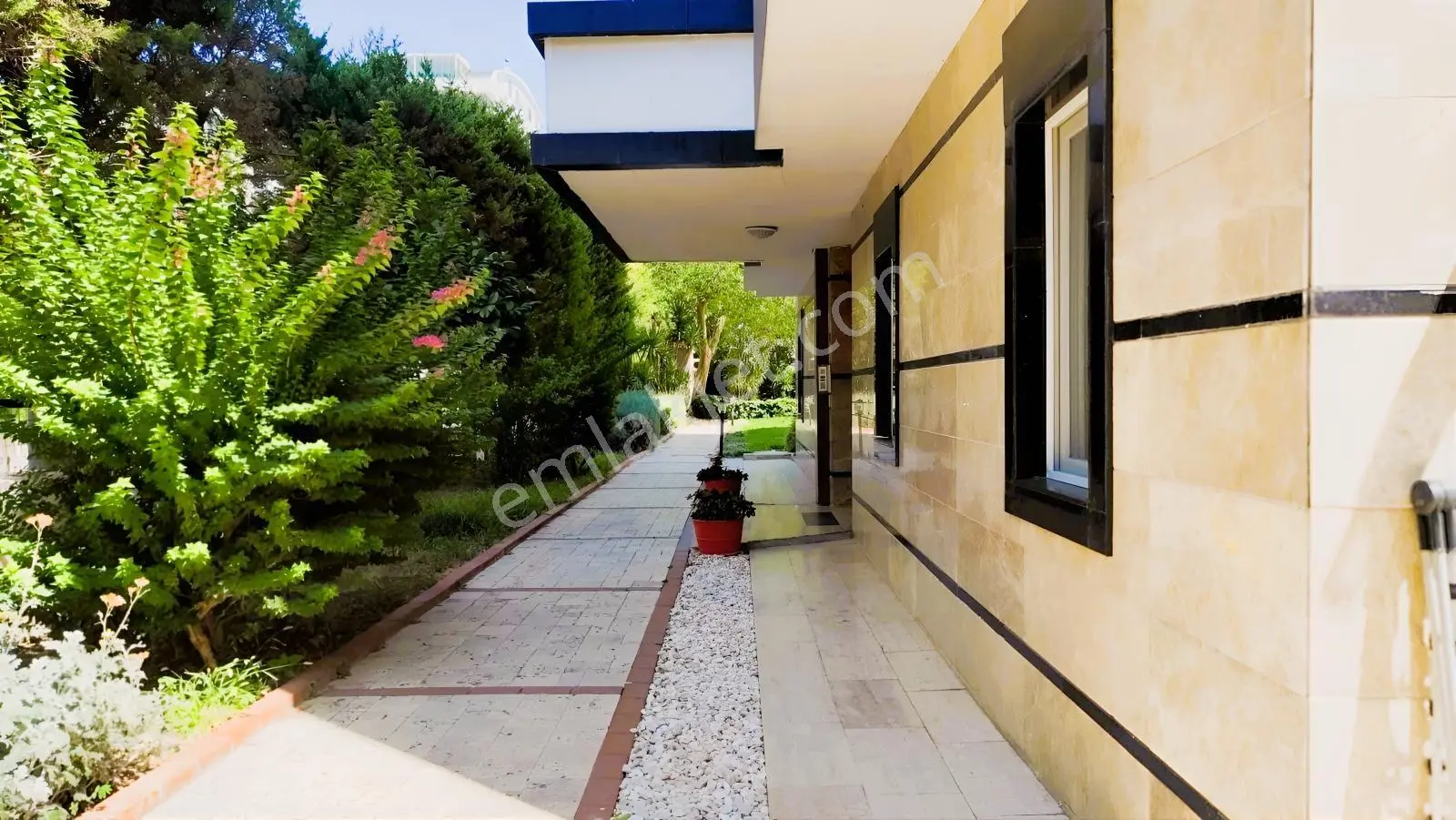 Koloğlu Sitesinde | Konyaaltı Uncalıda | Satılık 2+1 Daire — fotoğraf 17