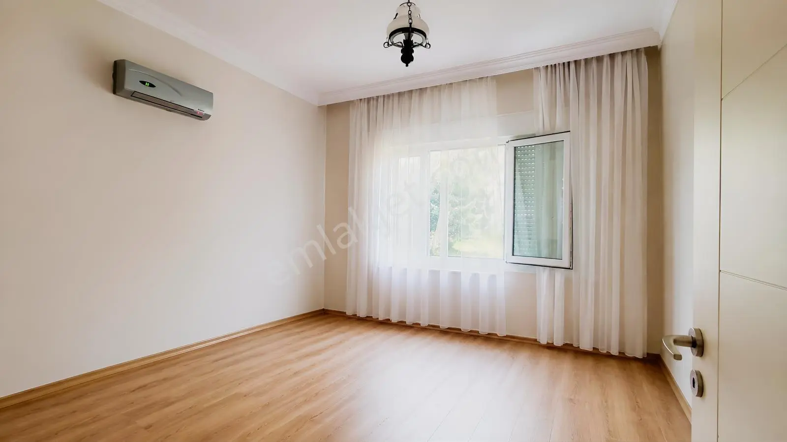 Koloğlu Sitesinde | Konyaaltı Uncalıda | Satılık 2+1 Daire — fotoğraf 25