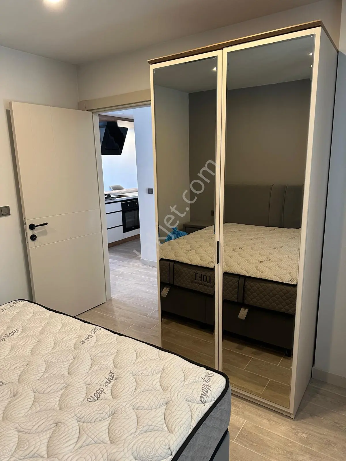 Kuşadası Marina'da Sahile Yakın Havuzlu Sitede 3+1 Satılık Daire — fotoğraf 14