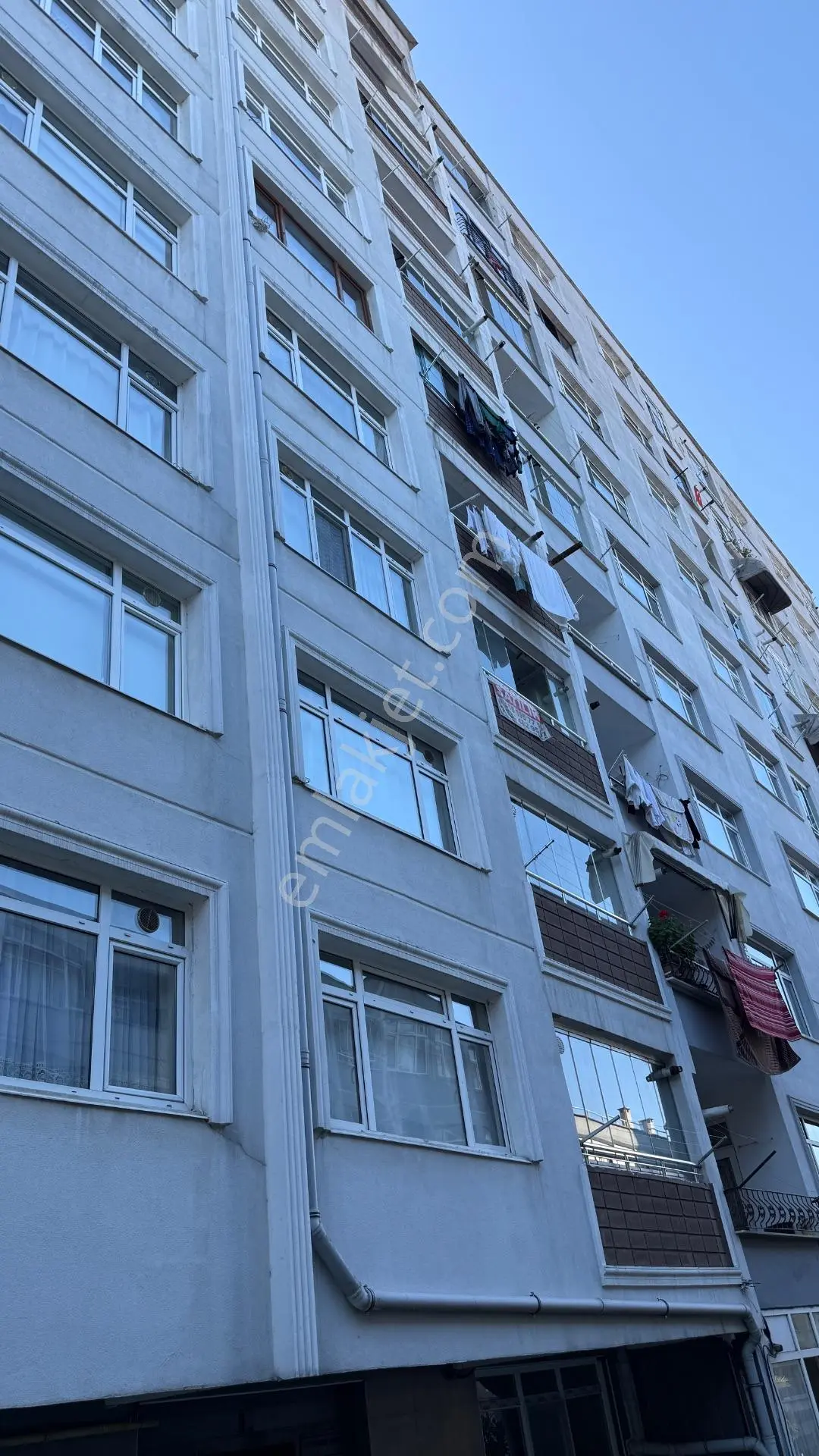 Bahçelıevler Mahallesı’Nde 100. Yıl Bulvarı Altı Sıte Içınde Satılık 2 + 1 Daıre