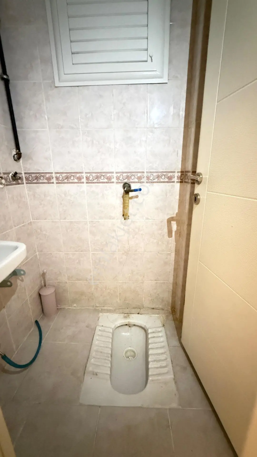 Bahçelıevler Mahallesı’nde 100. Yıl Bulvarı Altı Sıte Içınde Satılık 2 + 1 Daıre — fotoğraf 9