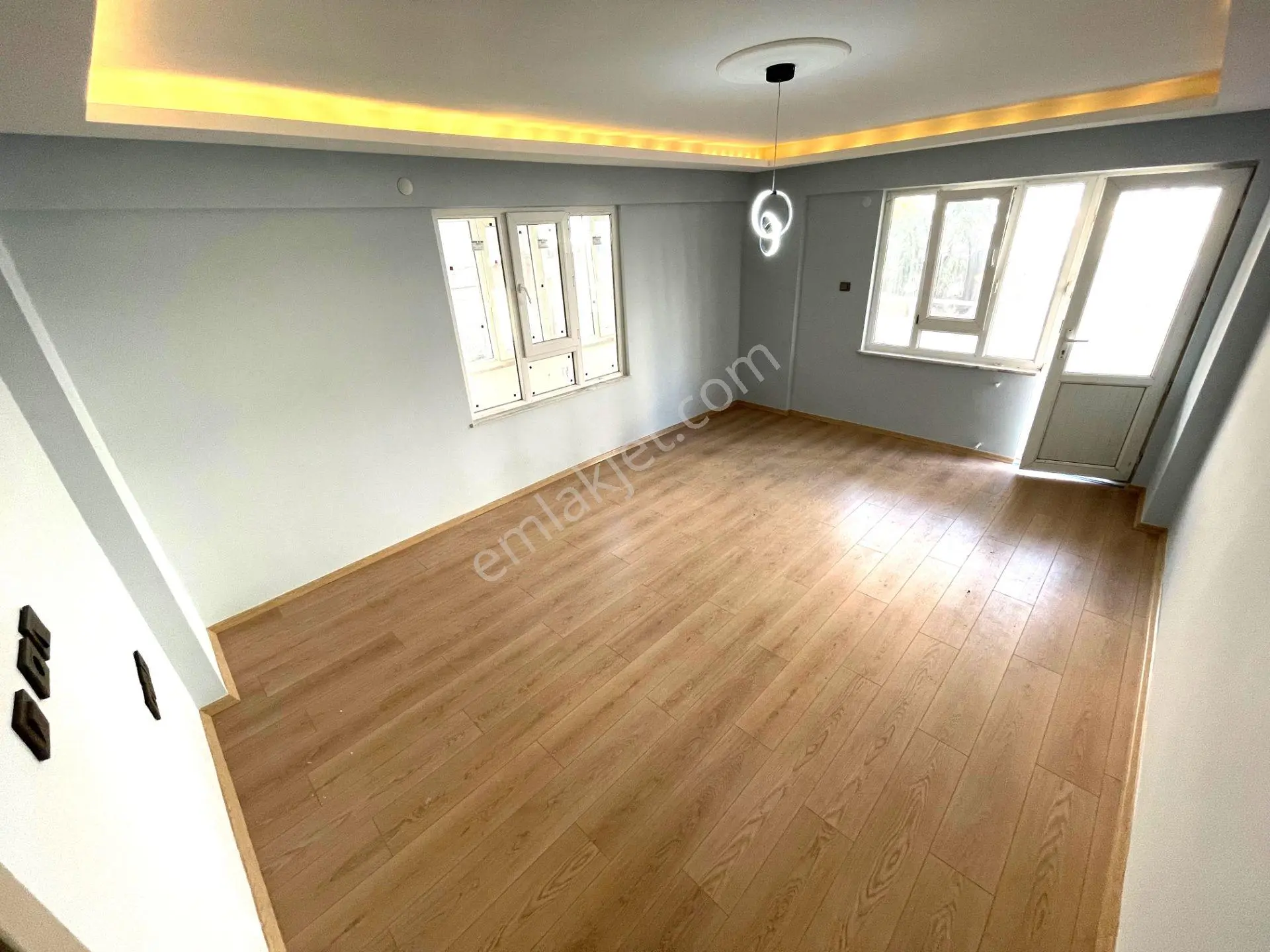 𝄞melodi'den Akçay Merkez'de Ayrı Mutfaklı Ön Cephe Bahçe Kullanımlı Harika Dizayn 2+1 Daire — fotoğraf 7