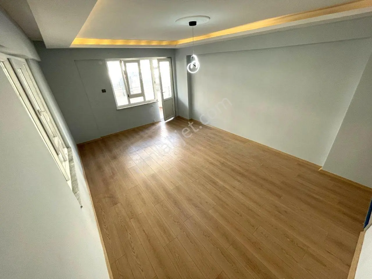 𝄞melodi'den Akçay Merkez'de Ayrı Mutfaklı Ön Cephe Bahçe Kullanımlı Harika Dizayn 2+1 Daire — fotoğraf 13