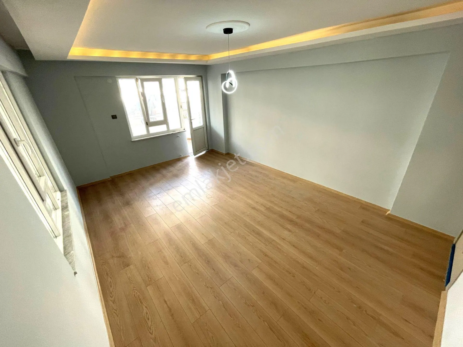 𝄞melodi'den Akçay Merkez'de Ayrı Mutfaklı Ön Cephe Bahçe Kullanımlı Harika Dizayn 2+1 Daire — fotoğraf 14