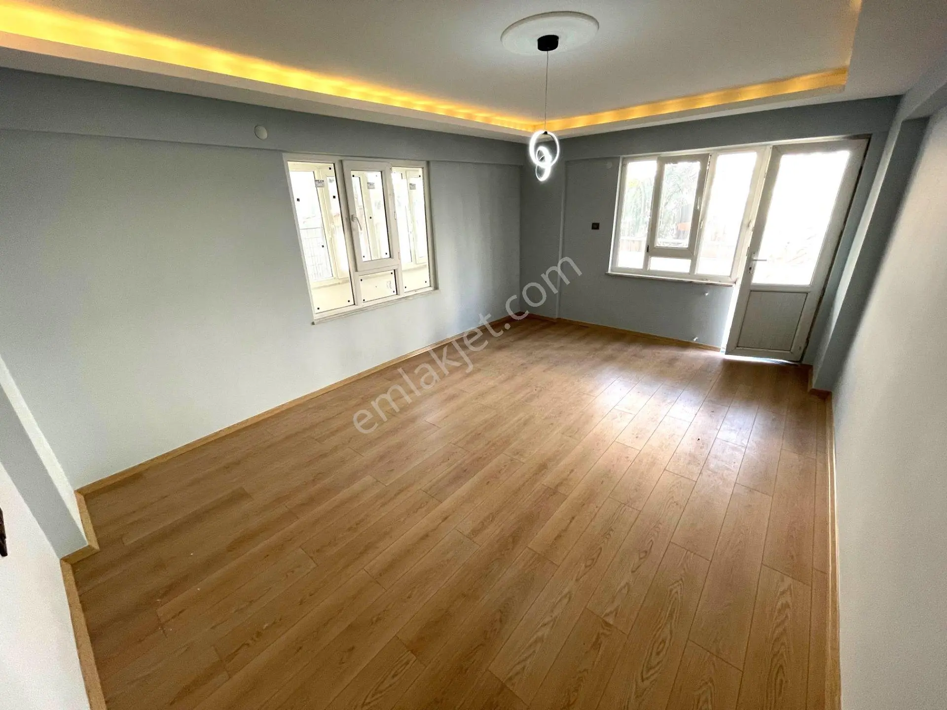 𝄞melodi'den Akçay Merkez'de Ayrı Mutfaklı Ön Cephe Bahçe Kullanımlı Harika Dizayn 2+1 Daire — fotoğraf 15