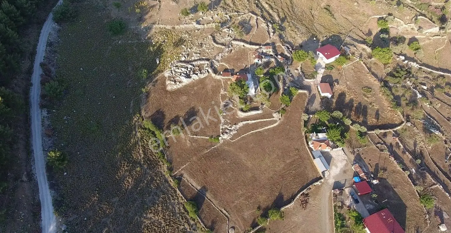 56 Marmarıs Osmanıyede Satılık 2660 M² Tarla — fotoğraf 2