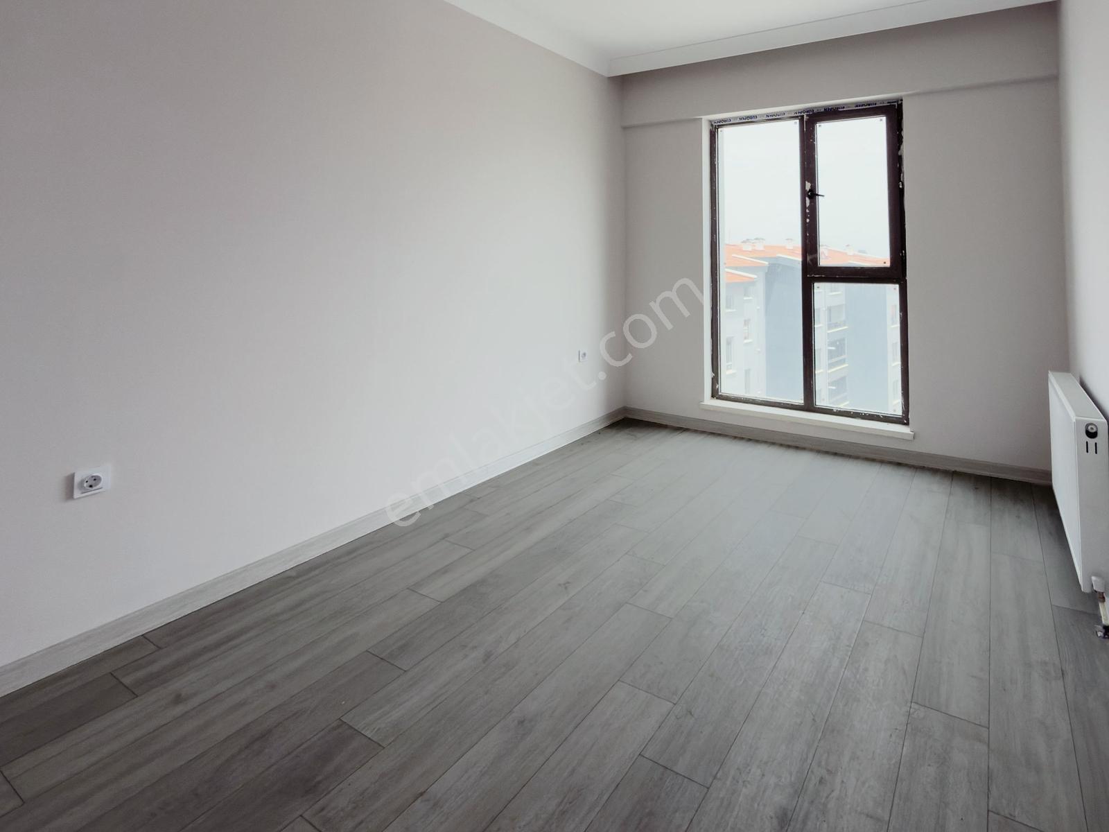 İncek Site İçinde Manzaralı Geniş Balkonlu Satılık 1+1 Daire — fotoğraf 11