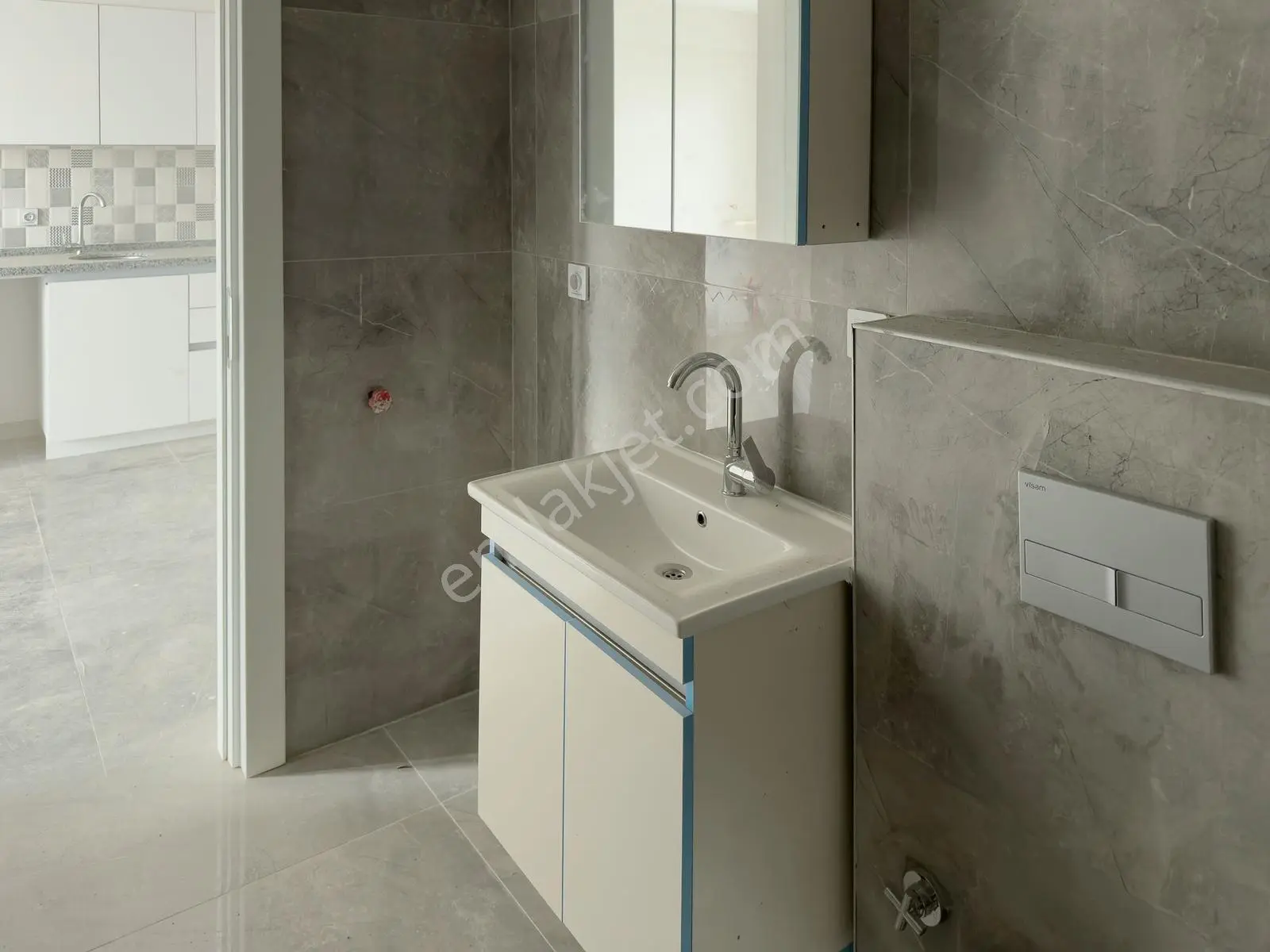 İncek Site İçinde Manzaralı Geniş Balkonlu Satılık 1+1 Daire — fotoğraf 17