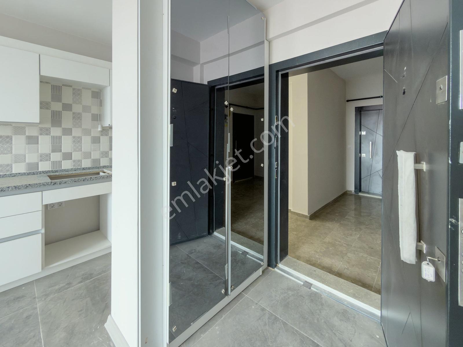 İncek Site İçinde Manzaralı Geniş Balkonlu Satılık 1+1 Daire — fotoğraf 18
