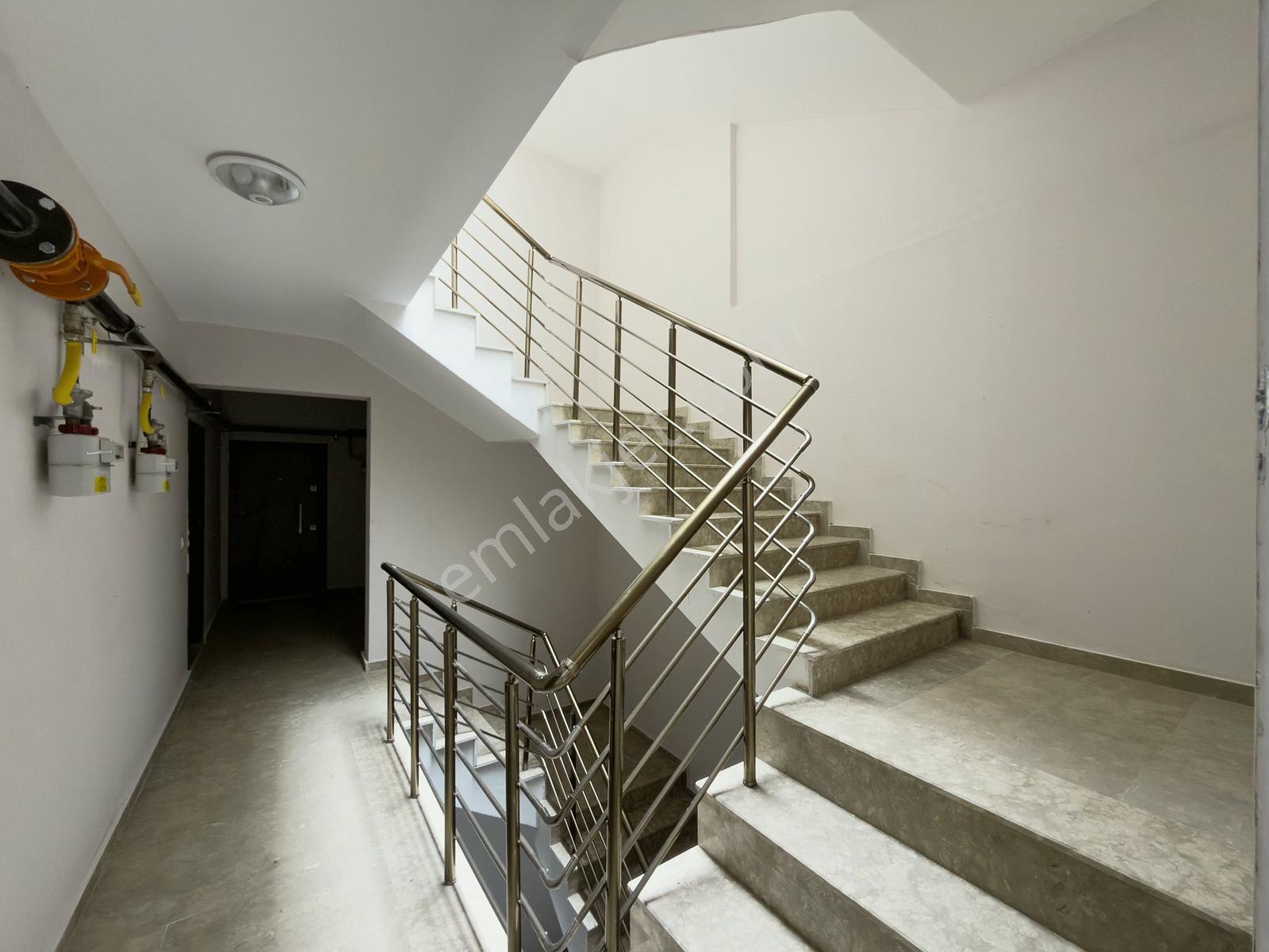 İncek Site İçinde Manzaralı Geniş Balkonlu Satılık 1+1 Daire — fotoğraf 31