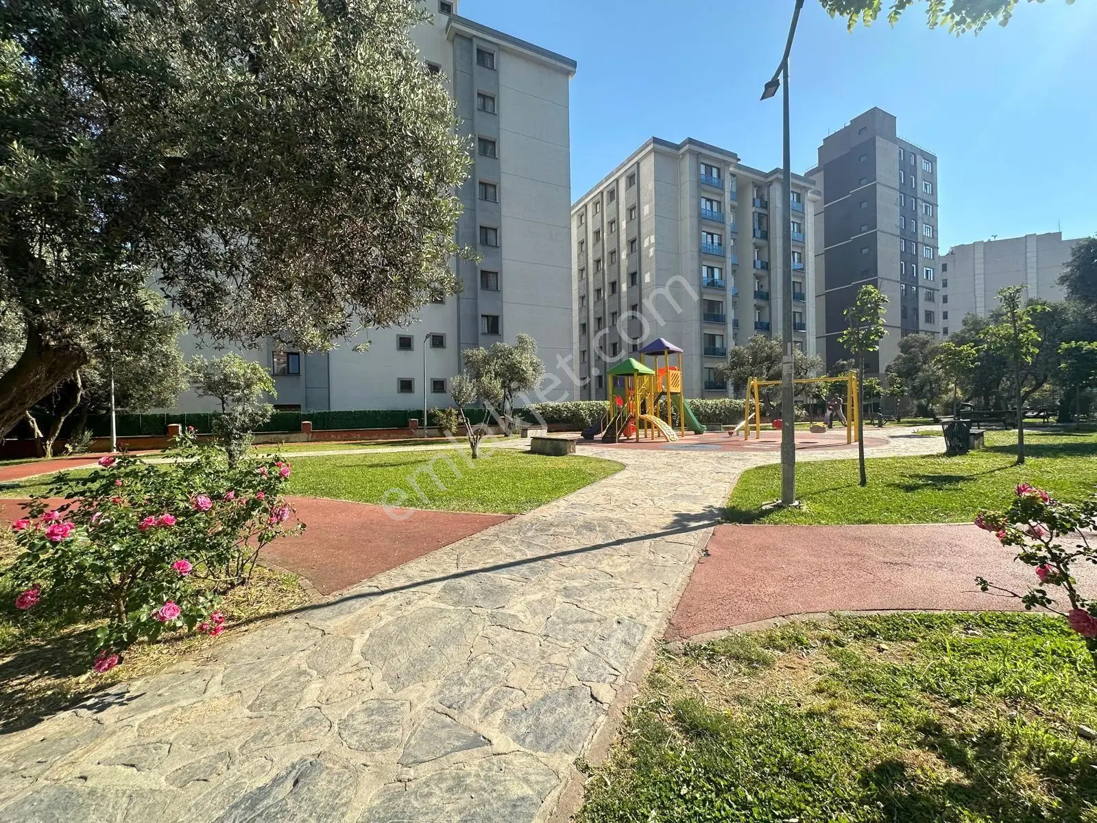 Mertcan'dan Cumhuriyet'te 3+1amerikan Mutfak Teras Balkon Jakuzi — fotoğraf 34