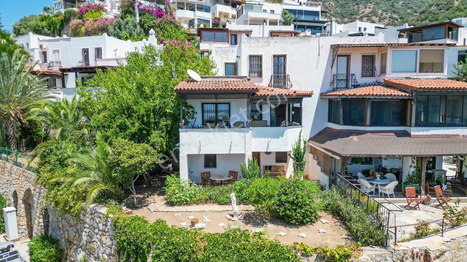 Bodrum Umurca Villa Tepe Konutlarında Full Deniz Manzaralı Villa