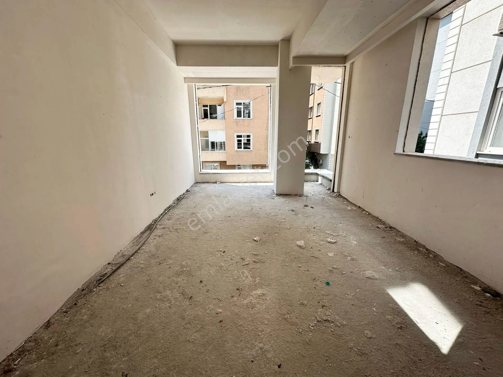 Mertcan'Dan Esentepe Mah Merkezi Konum Balkonlu 2+1 Sıfır Daire