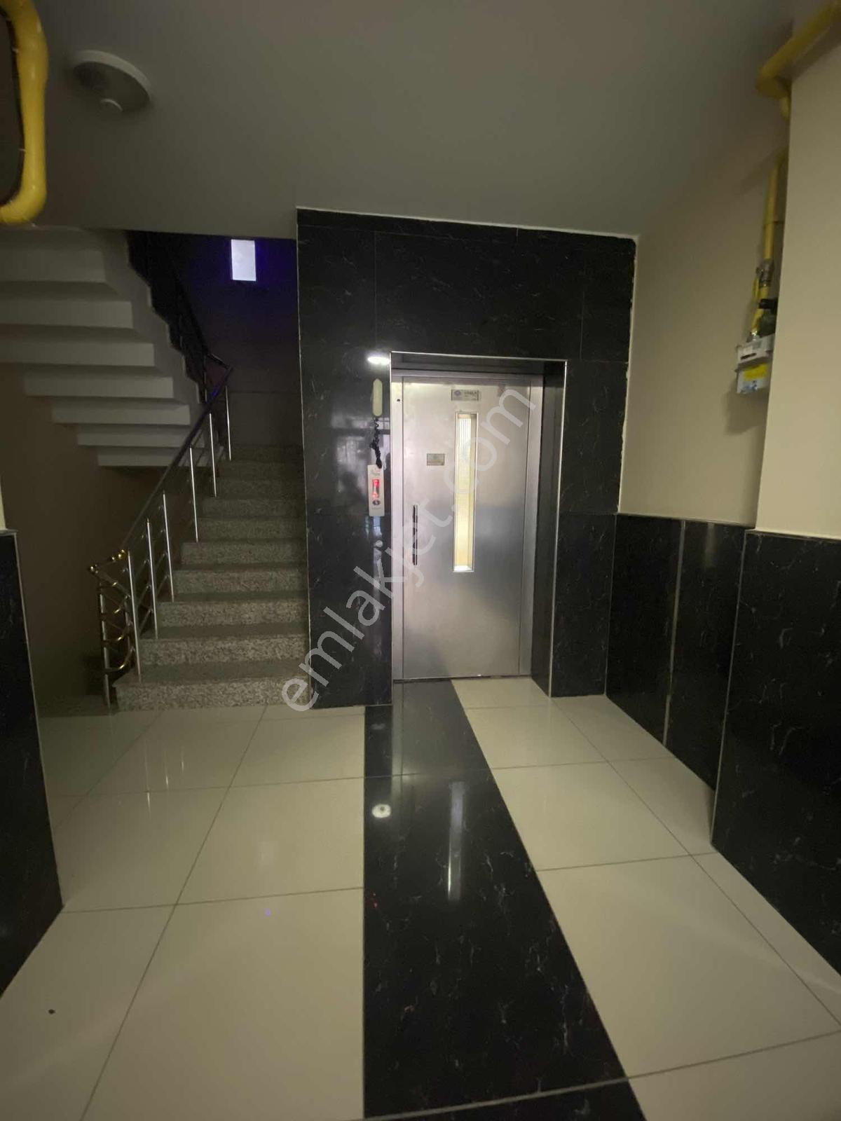 Gebze Tatlıkuyuda Özel Yapılmış 2+1 Arakat Satılık Daire — fotoğraf 7