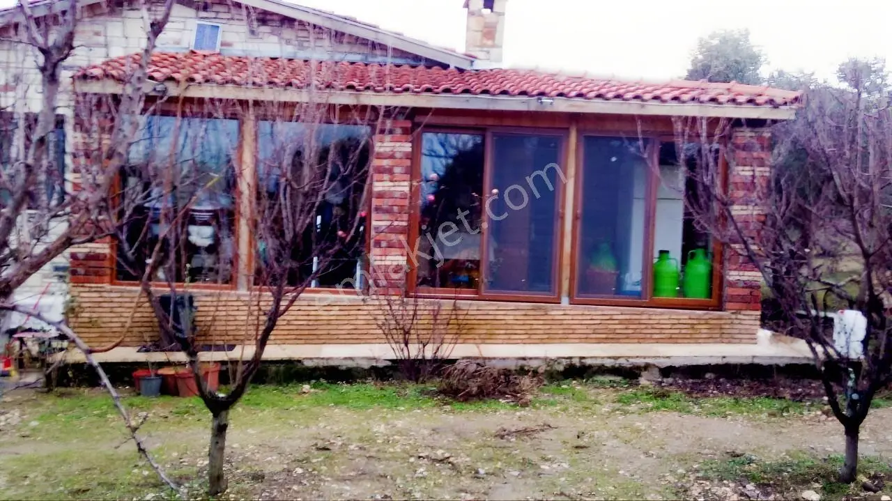 Kemalpaşa Akalanda Satılık / Kiralık Bahçeli 3+1 Müstakil Ev — fotoğraf 2