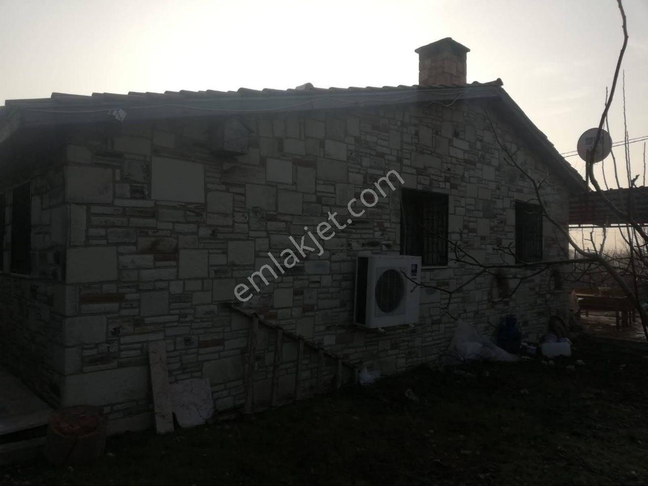 Kemalpaşa Akalanda Satılık / Kiralık Bahçeli 3+1 Müstakil Ev — fotoğraf 6