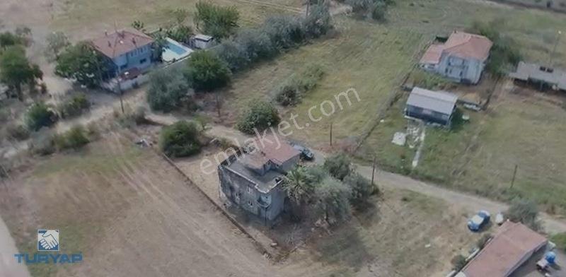 Biga Gerlengeç Köyü Denize 350 Metre Mesafede Villa