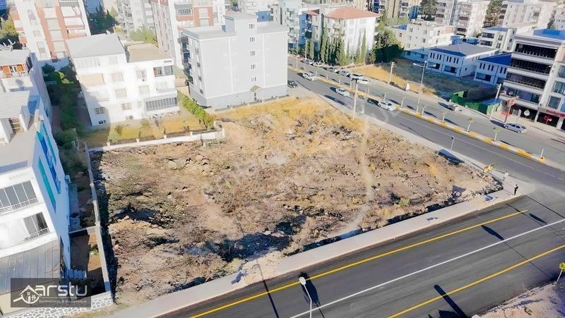 Arstu Gm Zahide'den Cumhuriyet Mah Satılık Arsa — fotoğraf 3