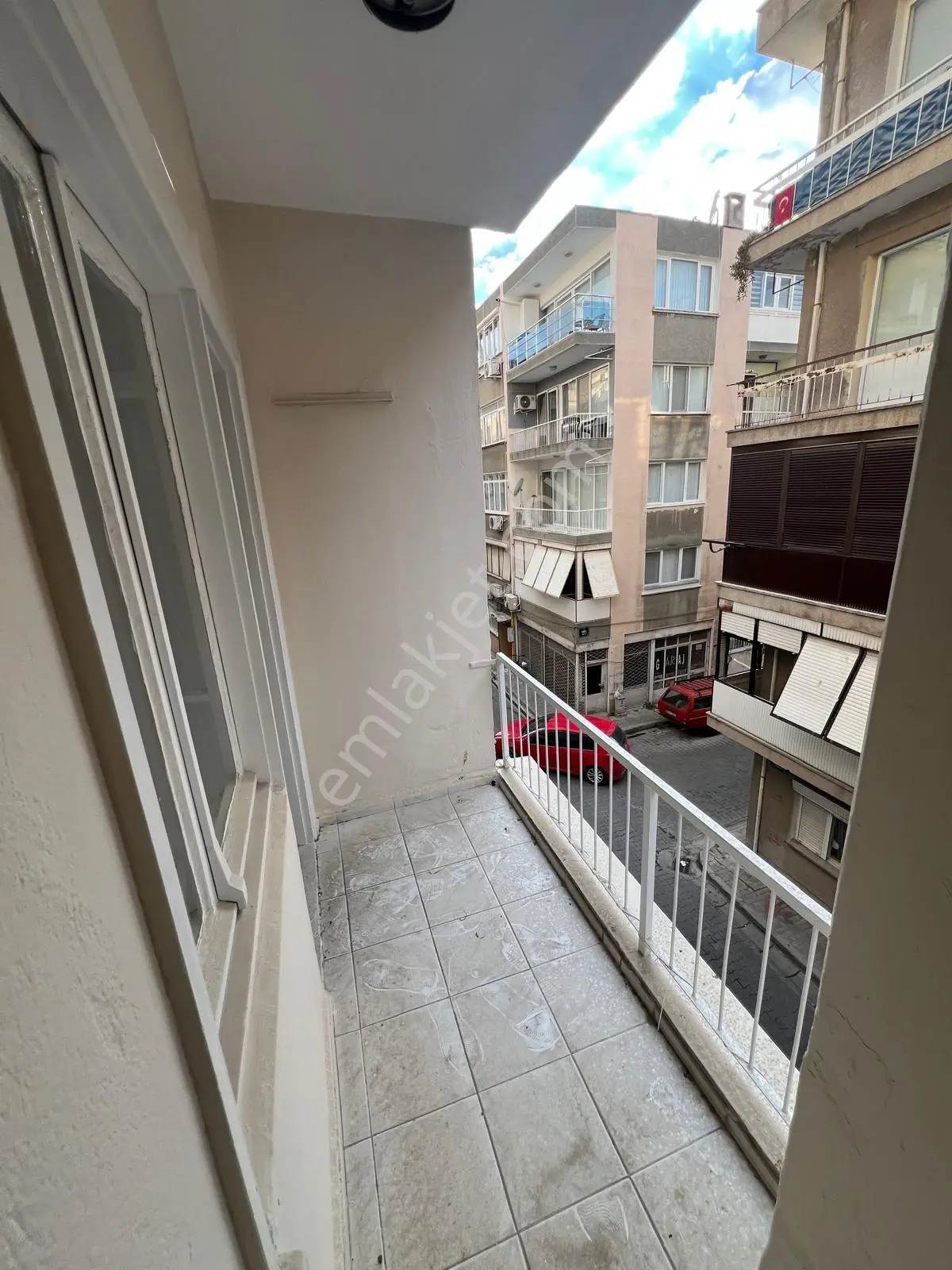 17 Alaybeyde Sahile Komşu, Merkezi Konumda 2+1 Ara Kat Daire — fotoğraf 8