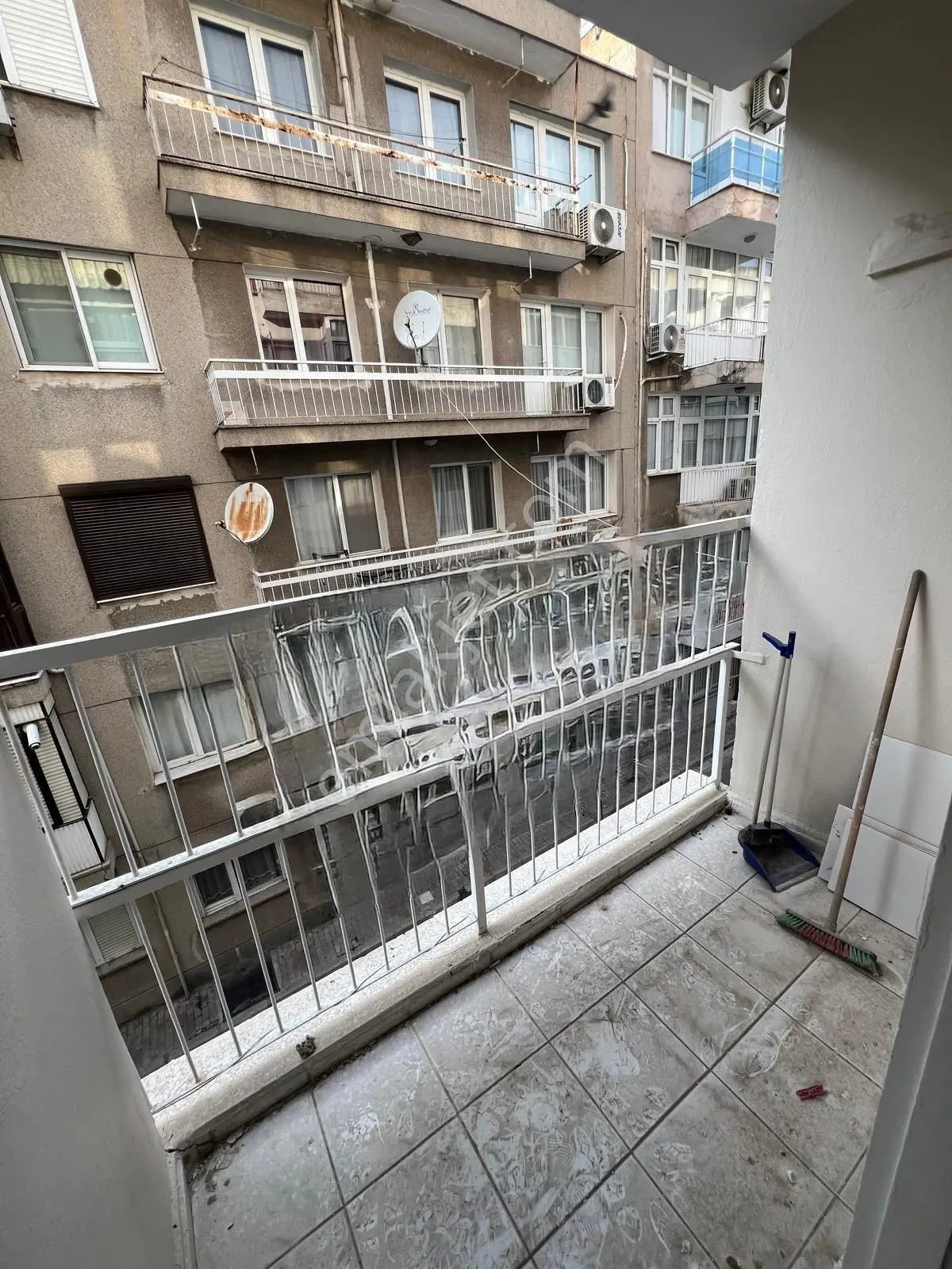 17 Alaybeyde Sahile Komşu, Merkezi Konumda 2+1 Ara Kat Daire — fotoğraf 9