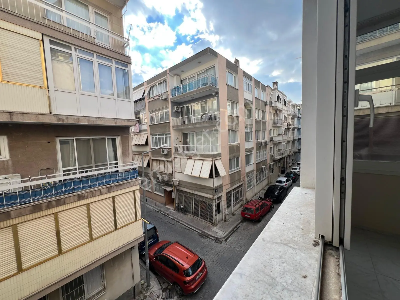 17 Alaybeyde Sahile Komşu, Merkezi Konumda 2+1 Ara Kat Daire — fotoğraf 10