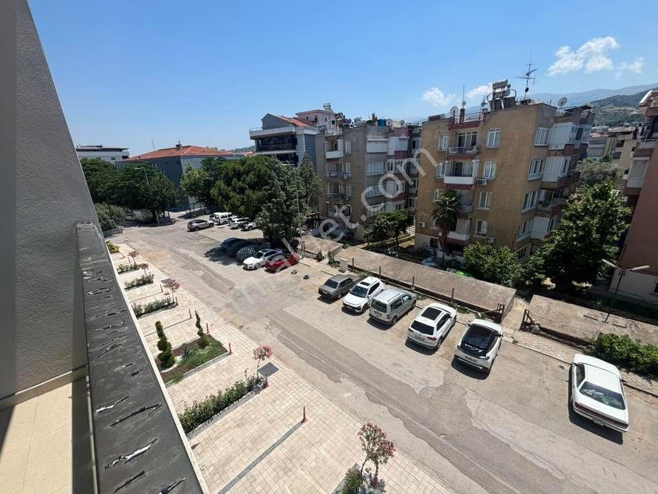 Tc Emlaktan Satılık Sıfır Site İçersinde ! 2+1 90 M2 Arakat — fotoğraf 8