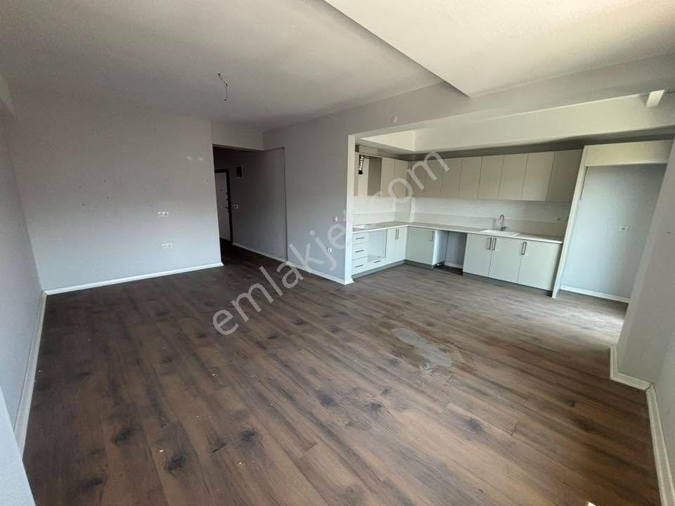Tc Emlaktan Satılık Sıfır Site İçersinde ! 2+1 90 M2 Arakat — fotoğraf 24