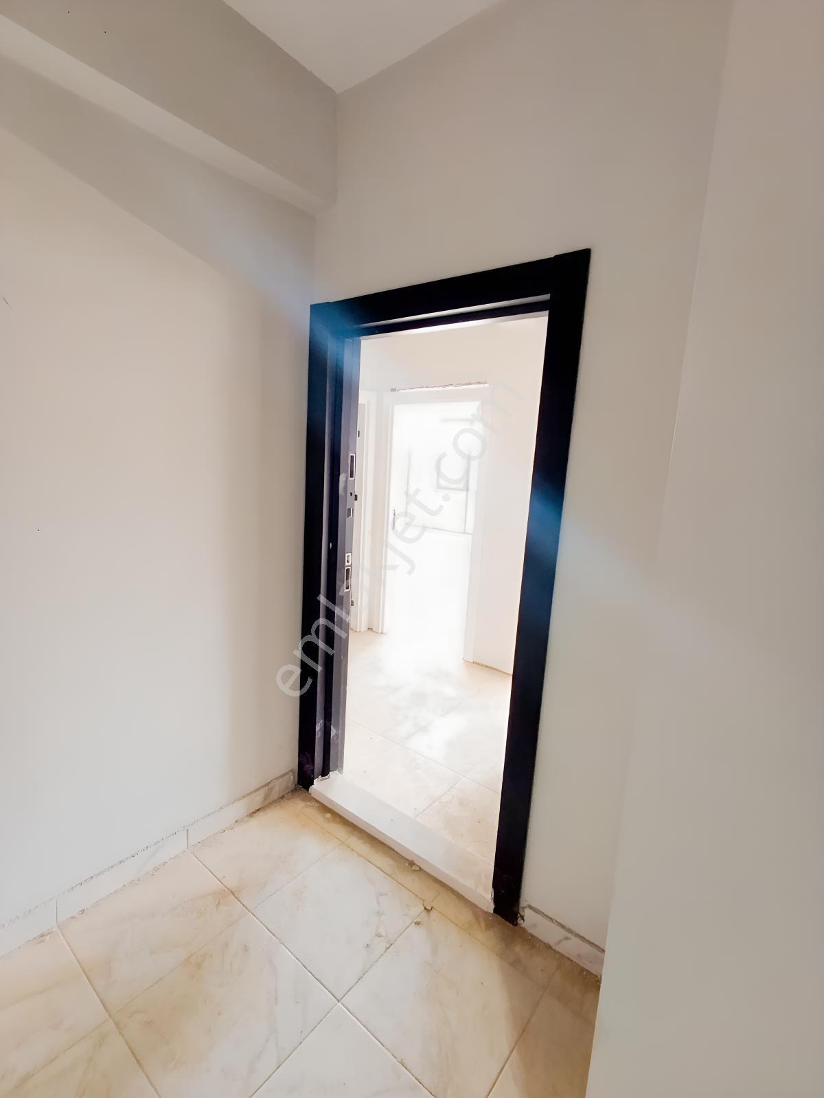 Emirgazi De 2+1 Ebeveyn Banyolu Satılık Daire — fotoğraf 2