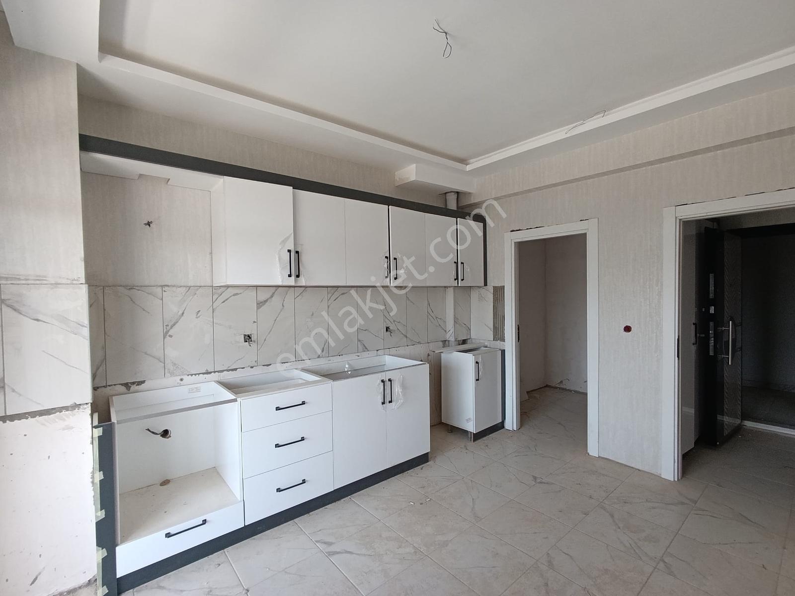 Emirgazi De 2+1 Ebeveyn Banyolu Satılık Daire — fotoğraf 15
