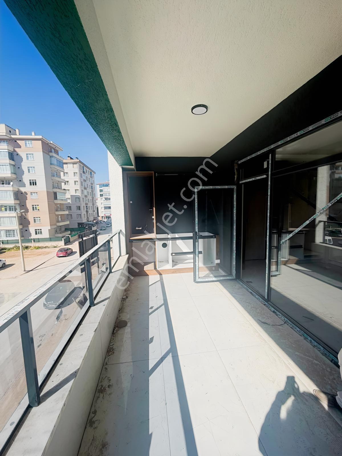 Fetih Caddesine Sıfır 3+1 Arakat Daire Kızartma Balkonlu — fotoğraf 7