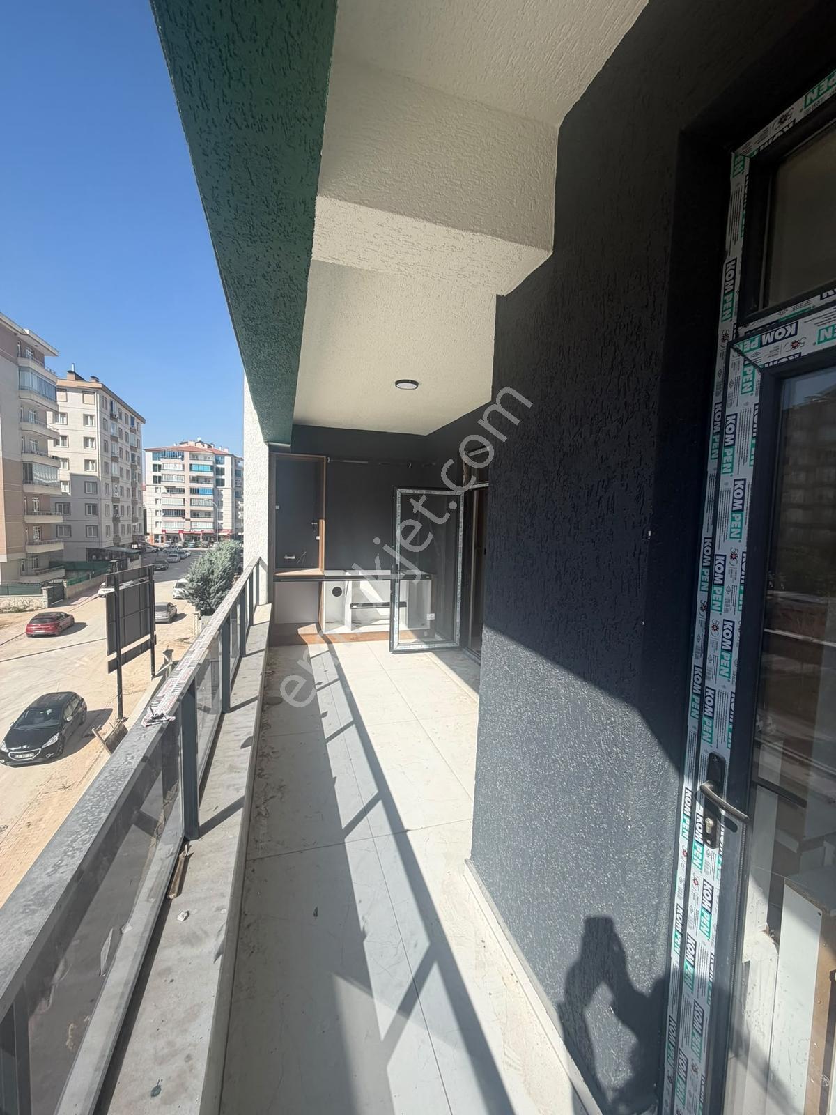 Fetih Caddesine Sıfır 3+1 Arakat Daire Kızartma Balkonlu — fotoğraf 8