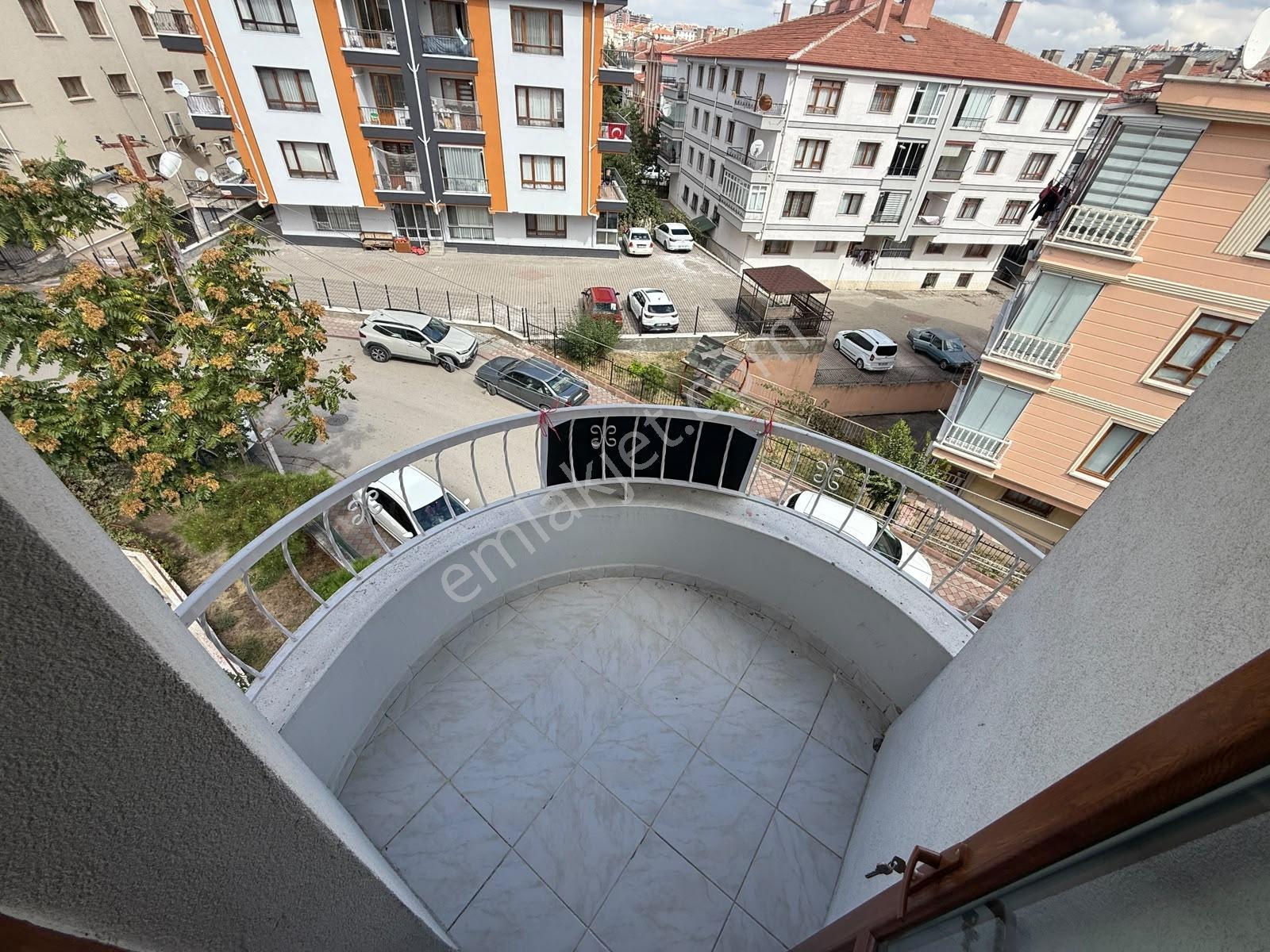 Salı Paz.yakını Masrafsız Geniş Katta 3+1 Yapılı Kök Tapu — fotoğraf 11