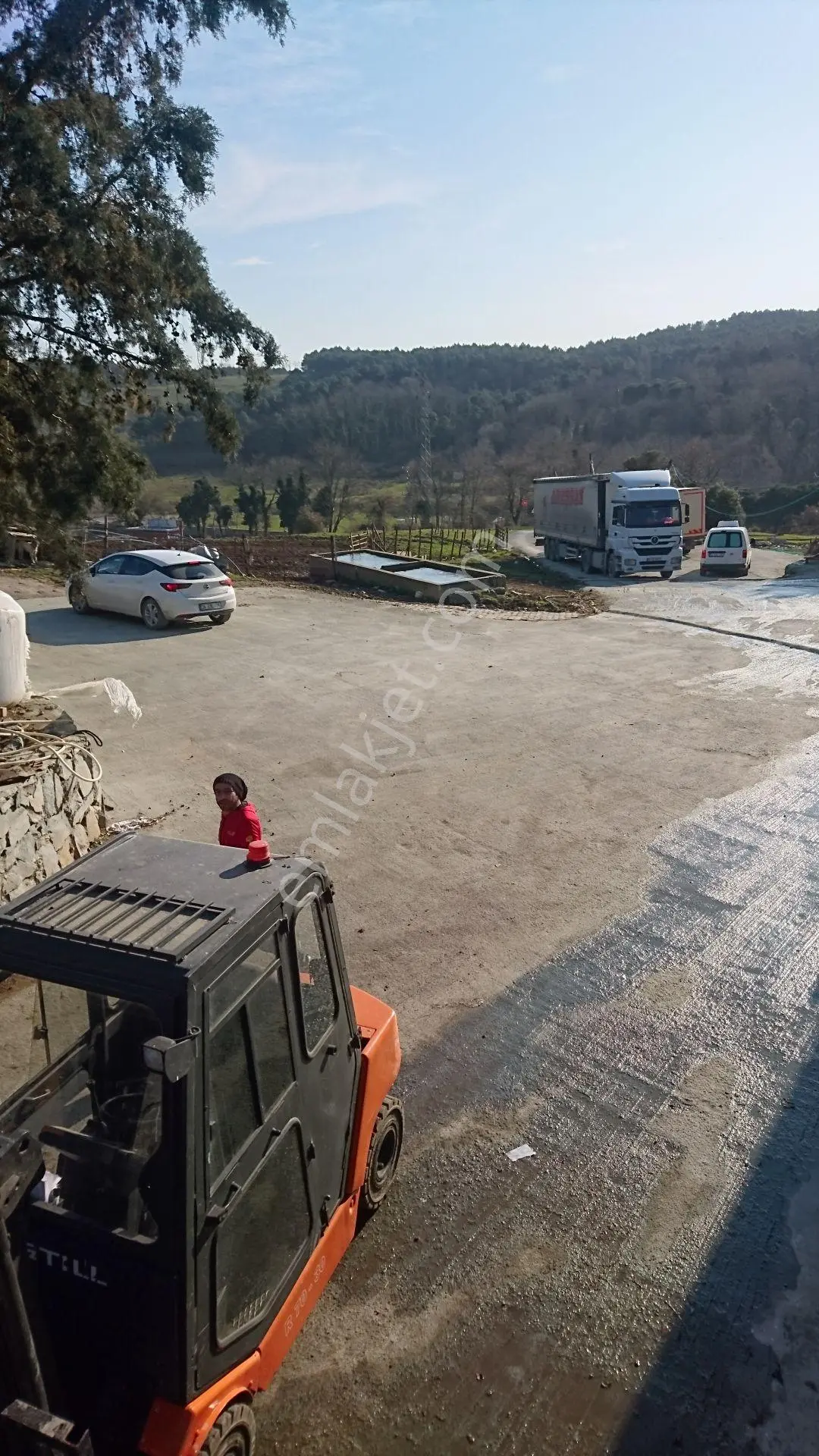 Göktürk Ağaçlı Da İçinde Depo Ve Çiftlik Olan Konut İmarlı Satılık Arsa — fotoğraf 4