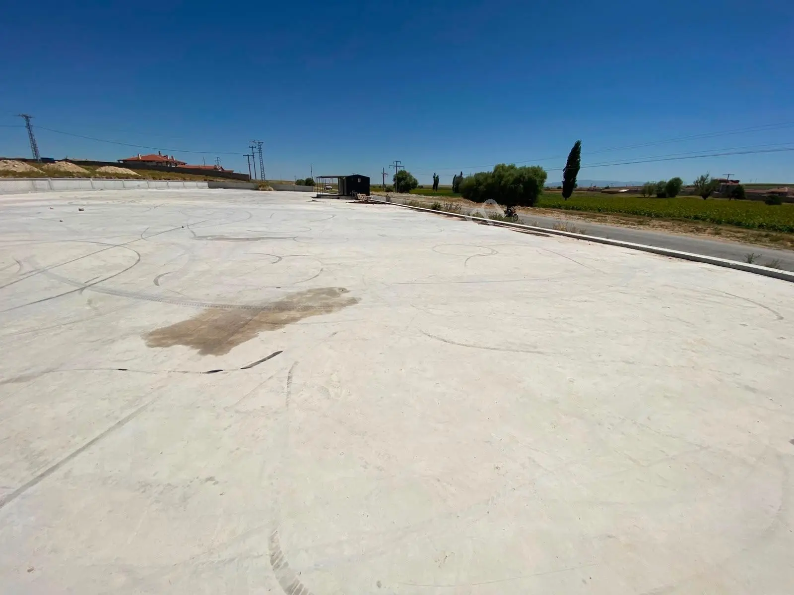 Tezcan Dan Kolukısada Ana Yol Üstü Yatırımlık Arsa — fotoğraf 8