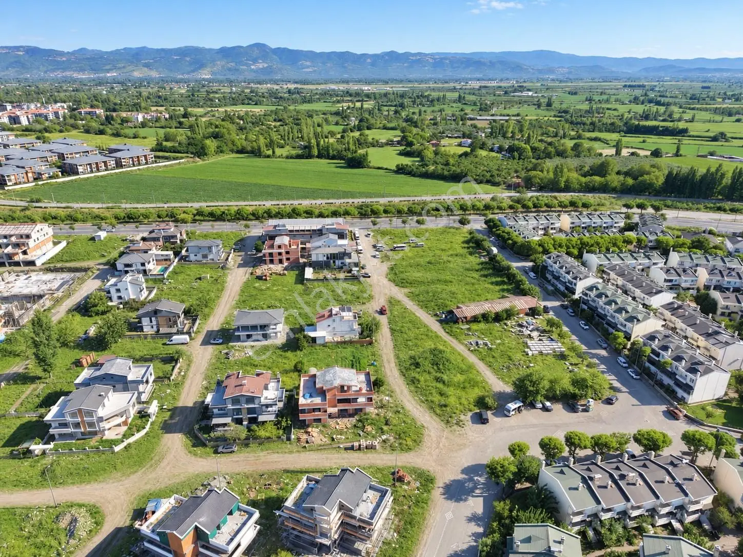 Mera Emlaktan Hamidiye Mah. 2 Villalık 324m2 E:0.75 İmarlı Arsa — fotoğraf 6