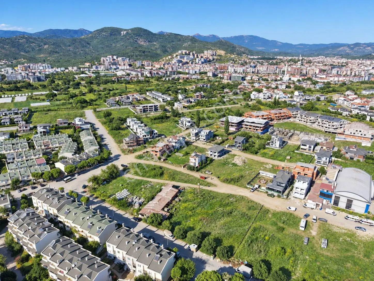 Mera Emlaktan Hamidiye Mah. 2 Villalık 324m2 E:0.75 İmarlı Arsa — fotoğraf 11