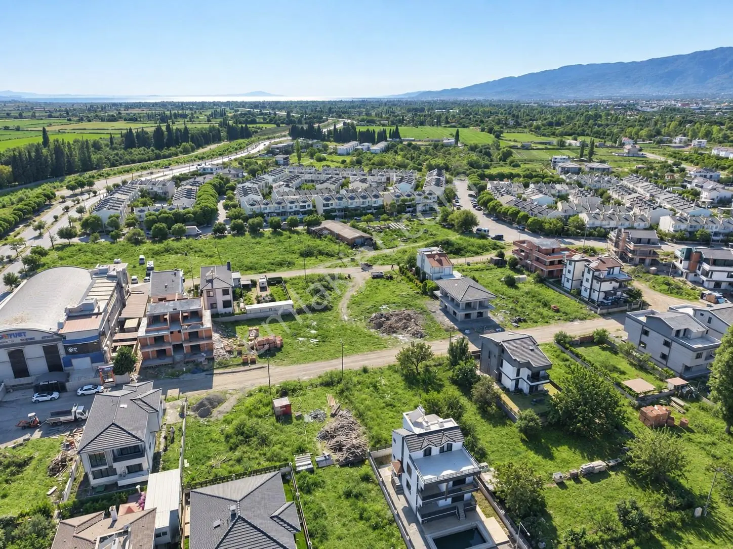 Mera Emlaktan Hamidiye Mah. 2 Villalık 324m2 E:0.75 İmarlı Arsa — fotoğraf 17