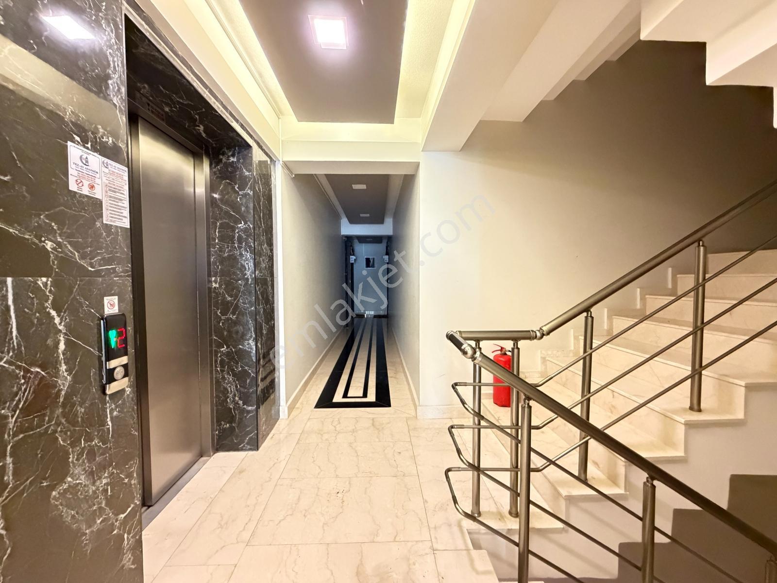 Çiğli Esentepe Mah. Yeni Binada Satılık 3+1 Daire — fotoğraf 23