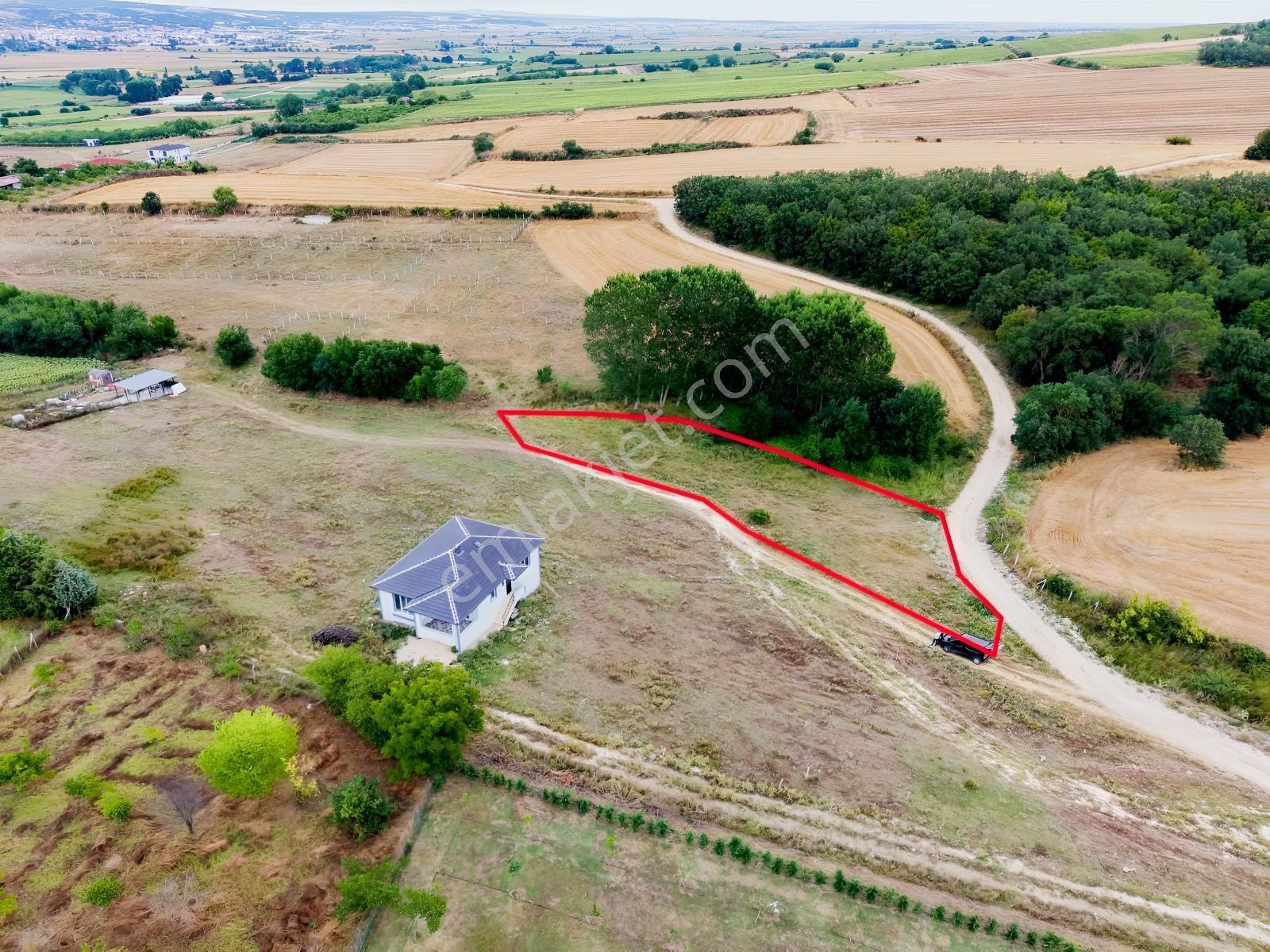 Vize Develi Köyünde 1.262 M2 Müstakil Tek Tapu Satılık Arsa