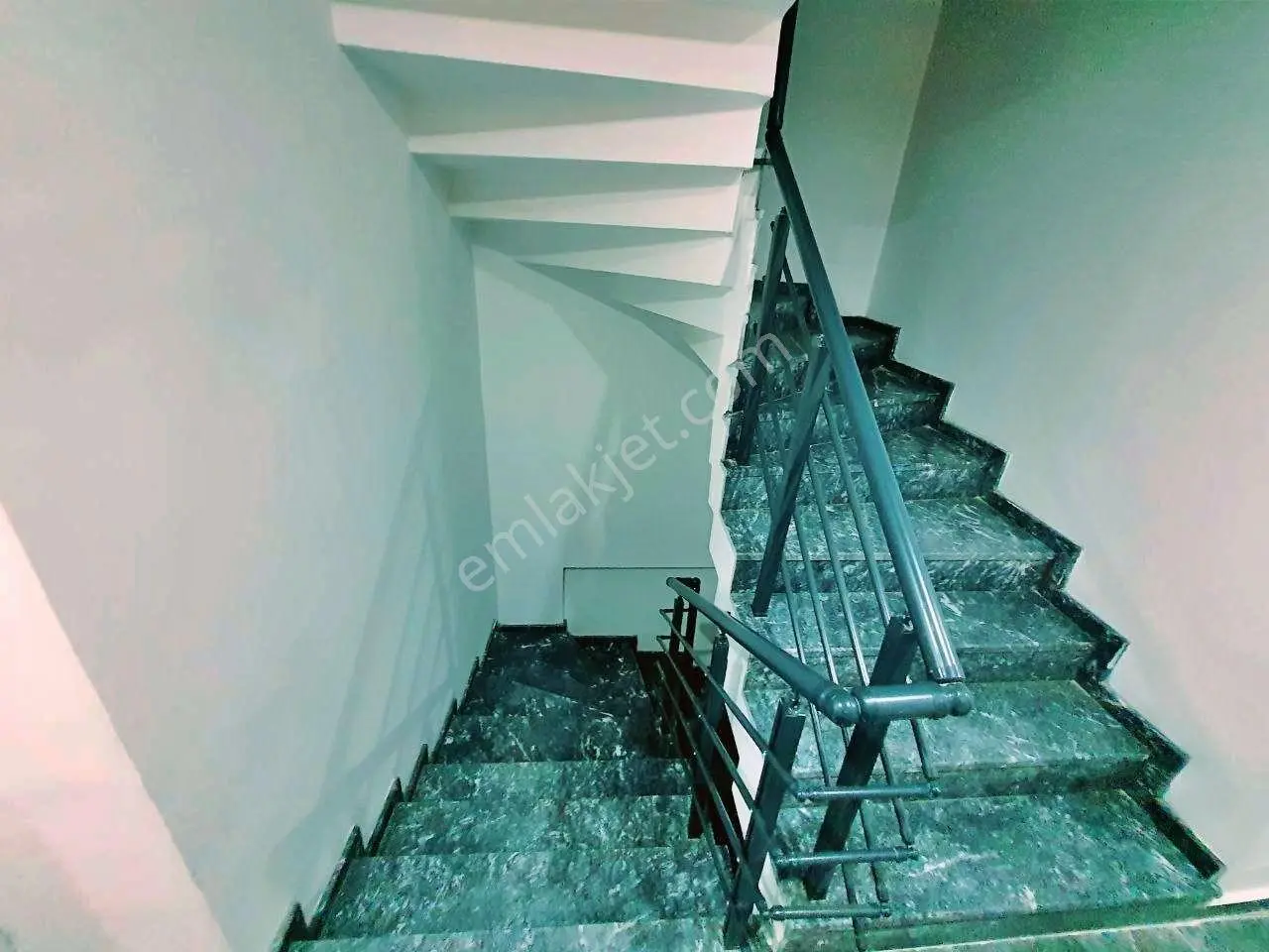 Uytundan Kadıköy'de Yerden Isıtmalı Asansörlü Arakat 2+1 Daire — fotoğraf 17