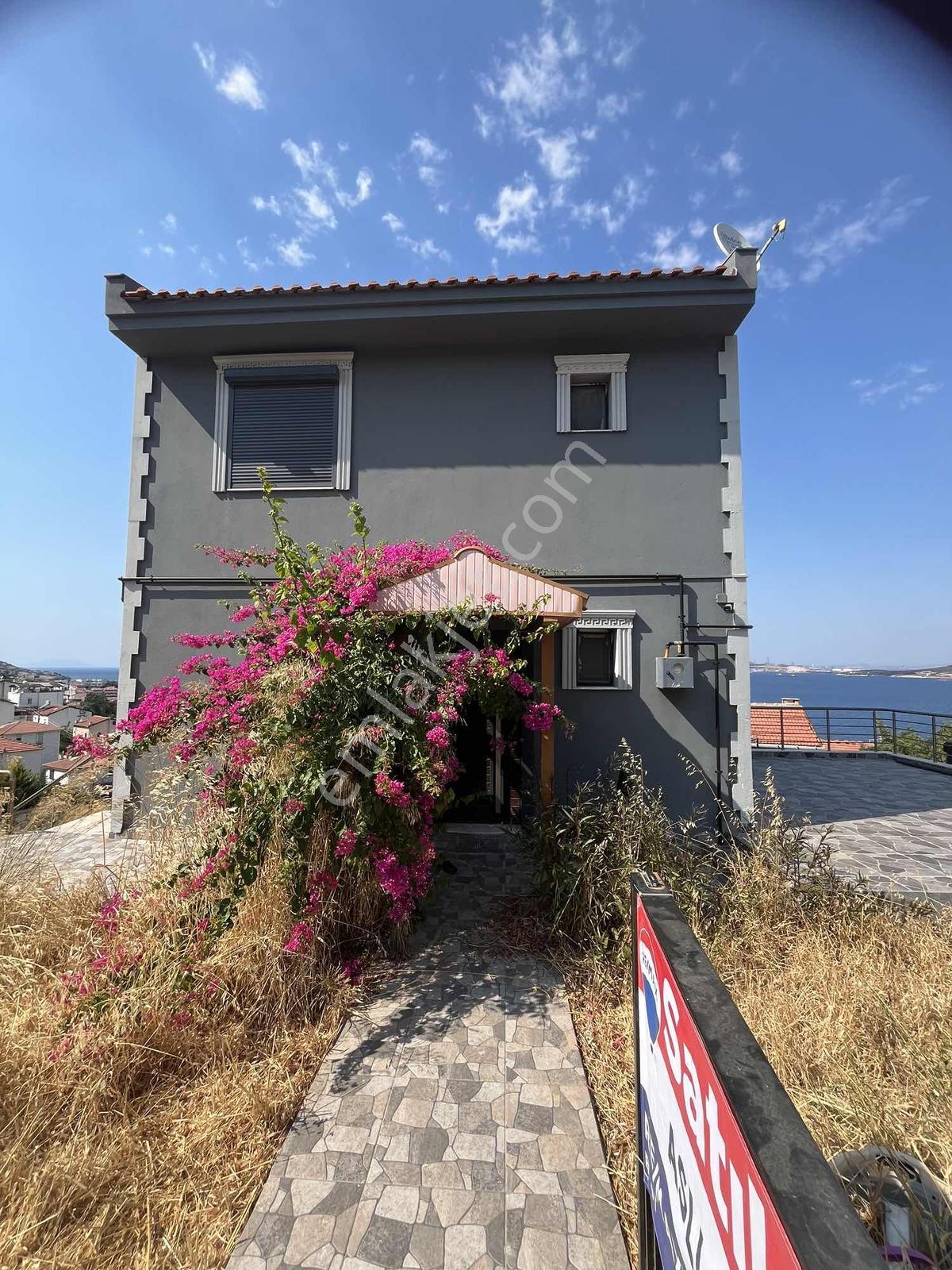 27 Yeni Foçada Deniz Manzaralı 6+1 Satılık Müstakil Villa — fotoğraf 2